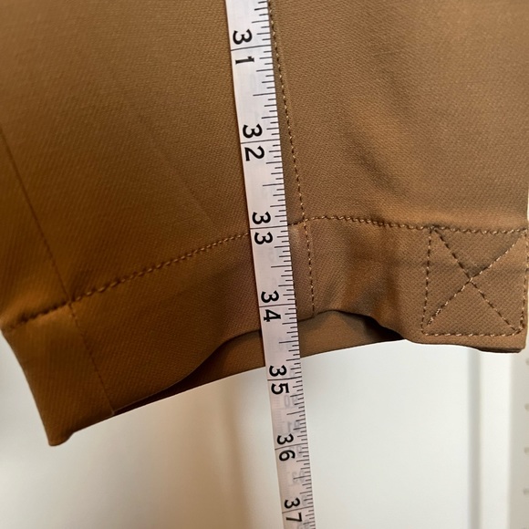 Banana Republic Slim Refined Stretch Cargo Pant 4 Short - Picture 7 of 11